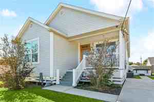 featured image of 5700 Peoples Ave