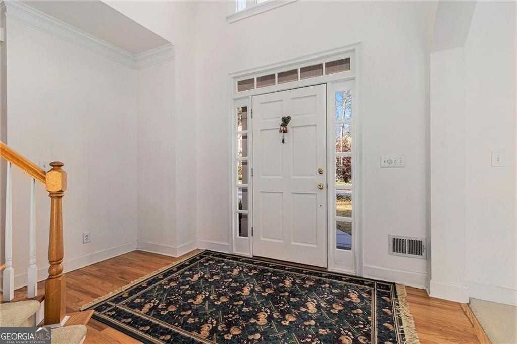 2653 Danforth Ln - Photo 4 of 30