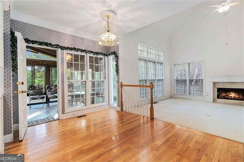 2653 Danforth Ln - Photo 7 of 30