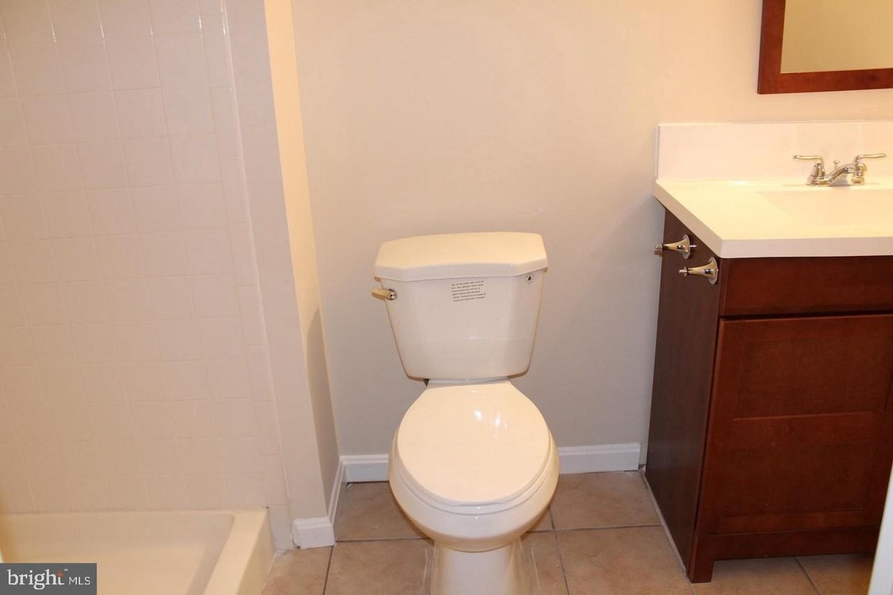 112 Bentley Ct - Photo 4 of 11