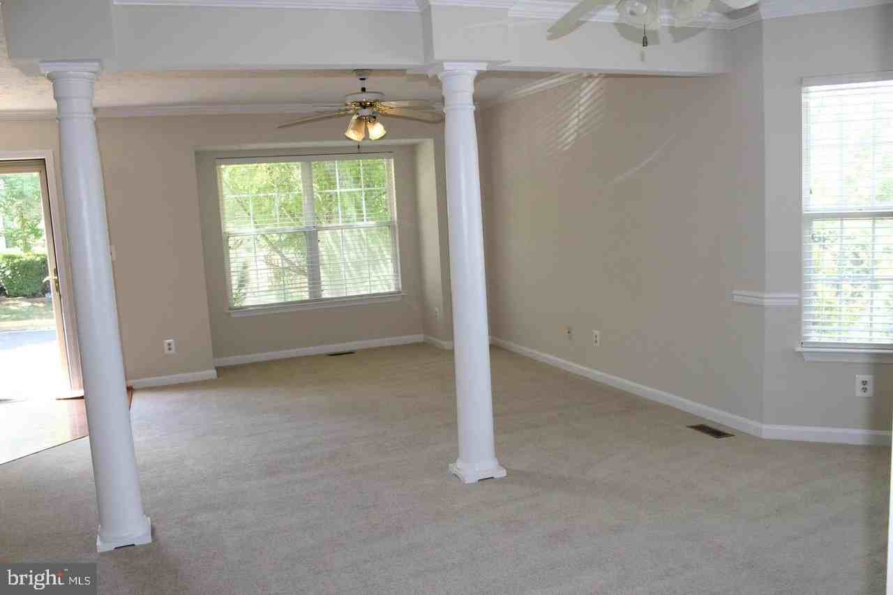 112 Bentley Ct - Photo 6 of 11