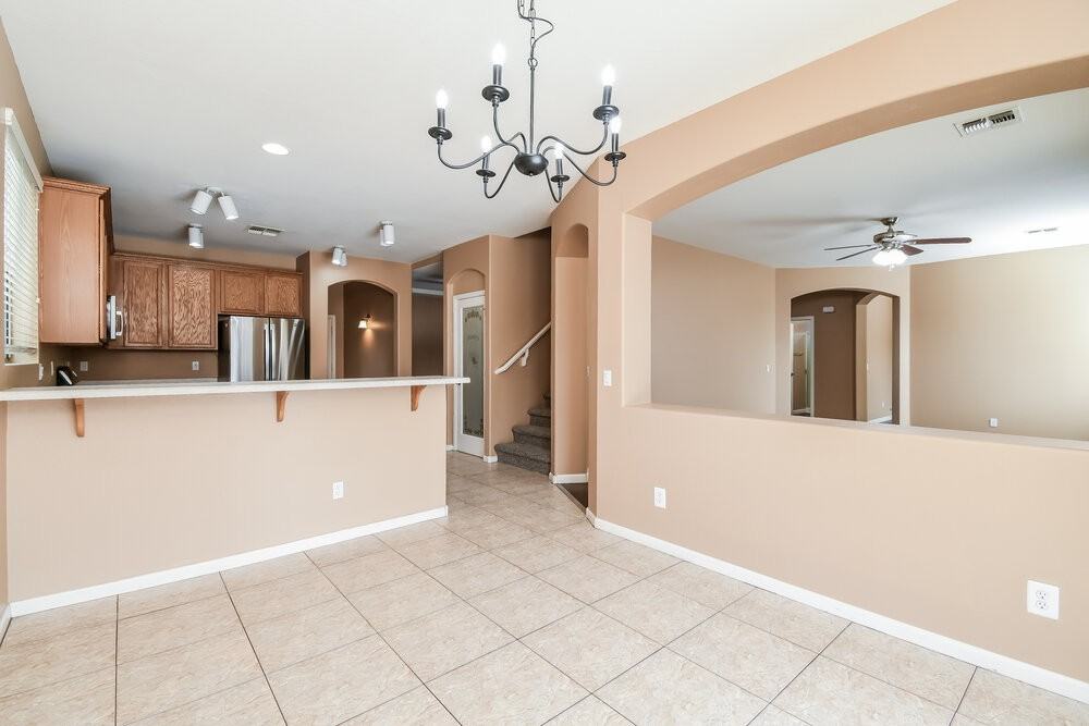 10047 E Lakeview Ave - Photo 6 of 17