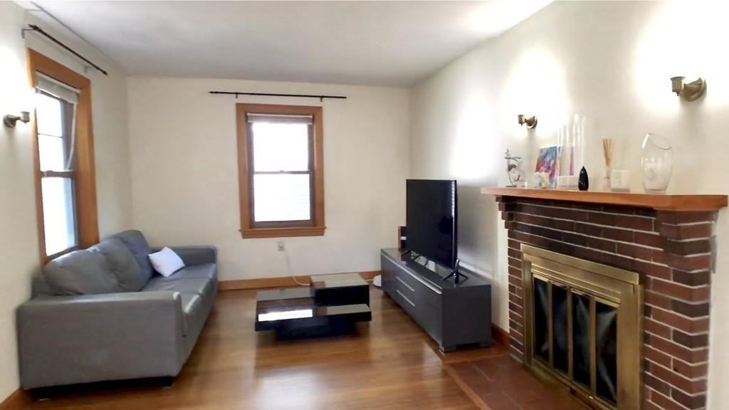 8 Dunedin Road - Photo 2 of 11