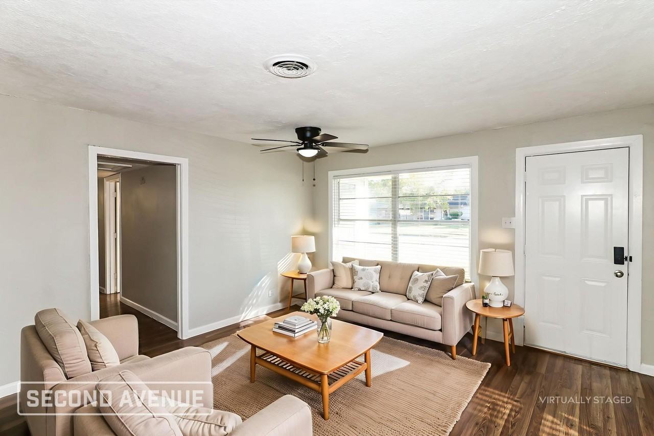 5911 Kenilwood Dr - Photo 2 of 27