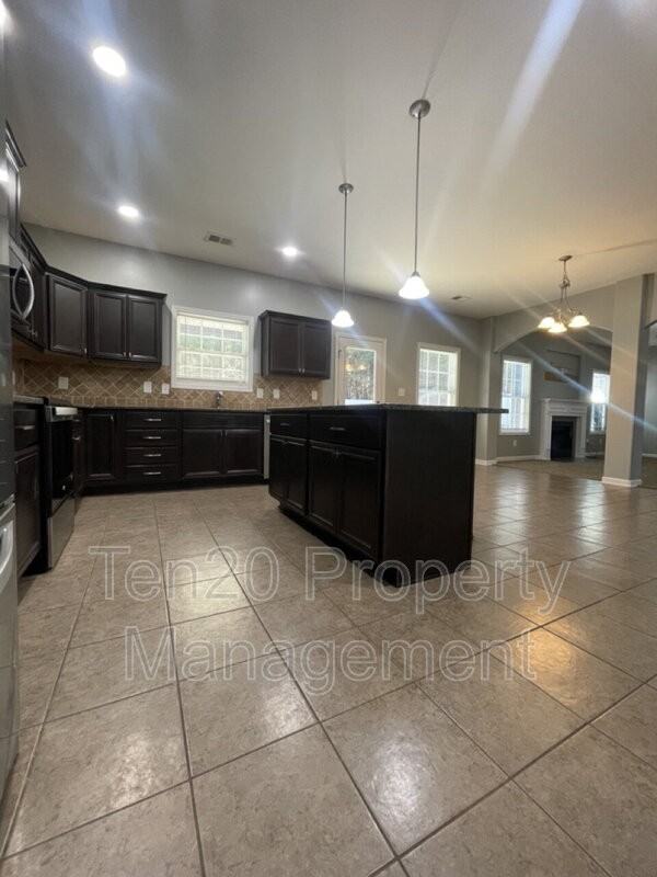 4955 Brightstar Ln - Photo 7 of 41