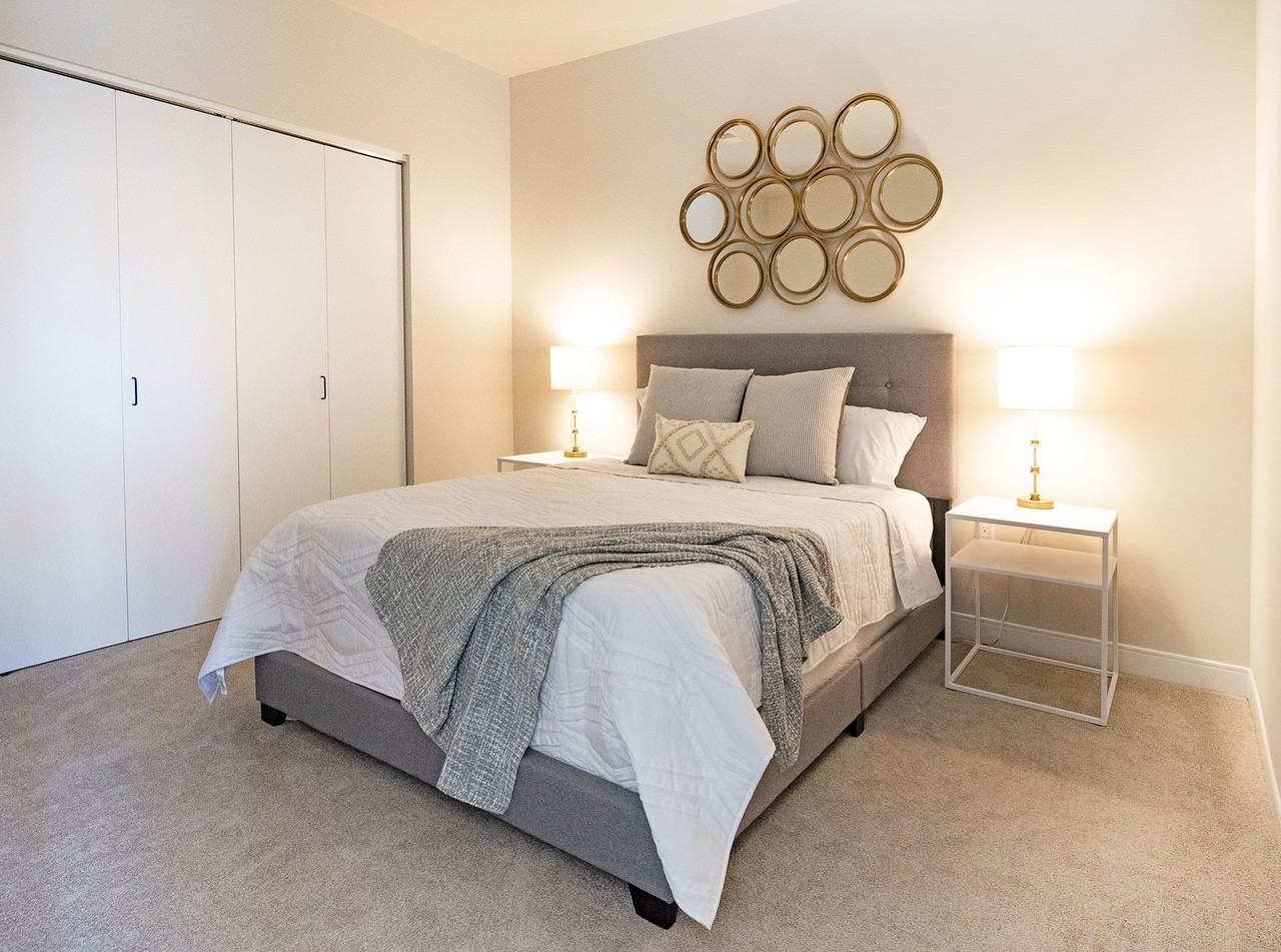 The Easton Apartments - Photo 6 of 14