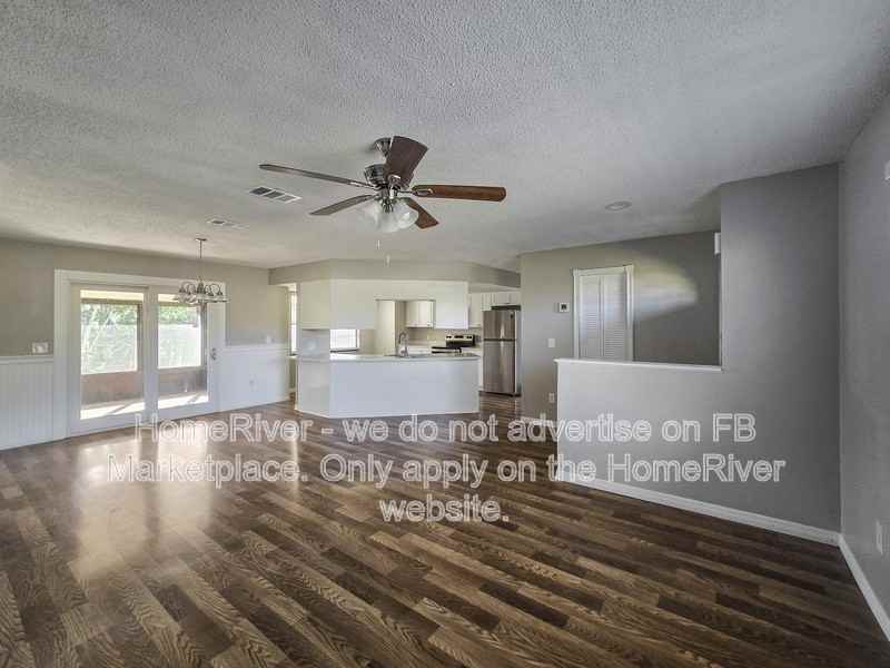 124 Evergreen St Ne - Photo 3 of 22
