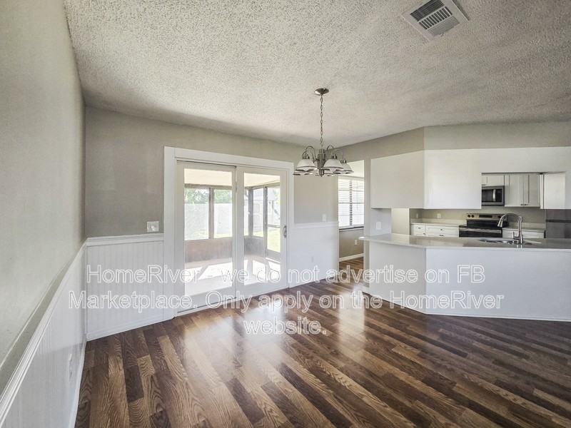 124 Evergreen St Ne - Photo 4 of 22