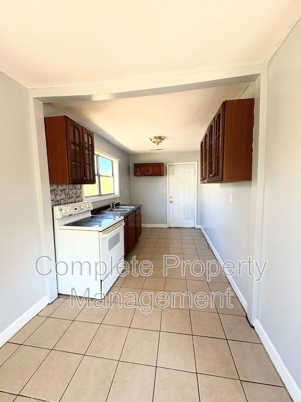 3435 33rd Pl N - Photo 6 of 20