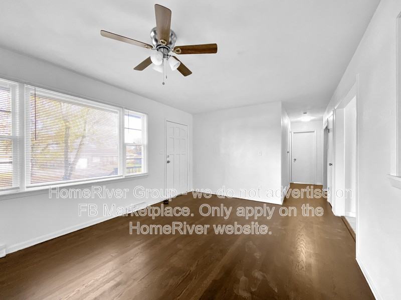 16007 E 35th St S - Photo 2 of 22