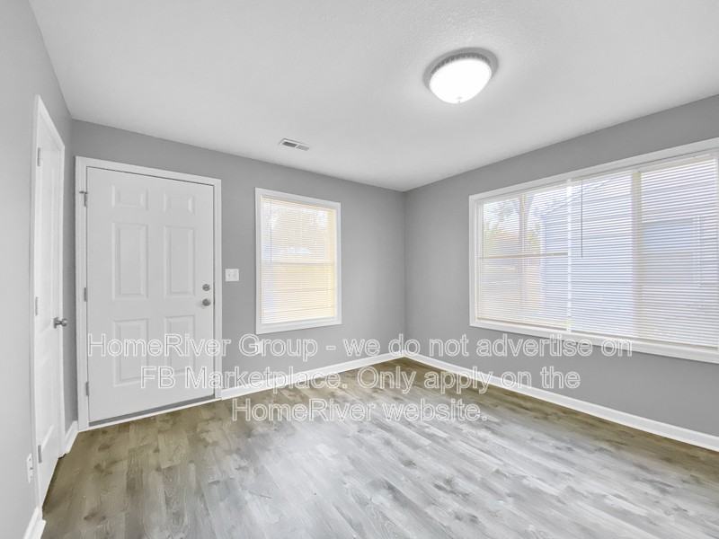 2713 Highland Drive - Photo 2 of 20