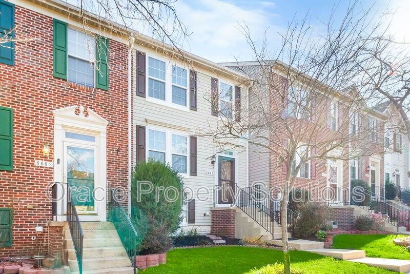 8605 Accokeek St - Photo 3 of 44