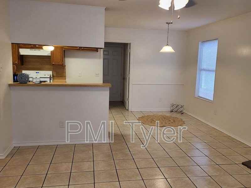 16124 Shoshone Dr - Photo 2 of 20