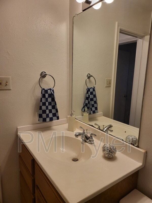 16124 Shoshone Dr - Photo 6 of 20