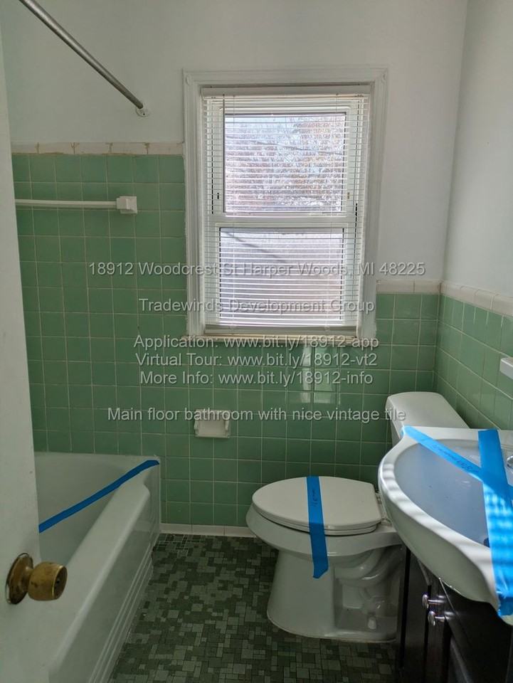 18912 Woodcrest Street - Photo 5 of 12