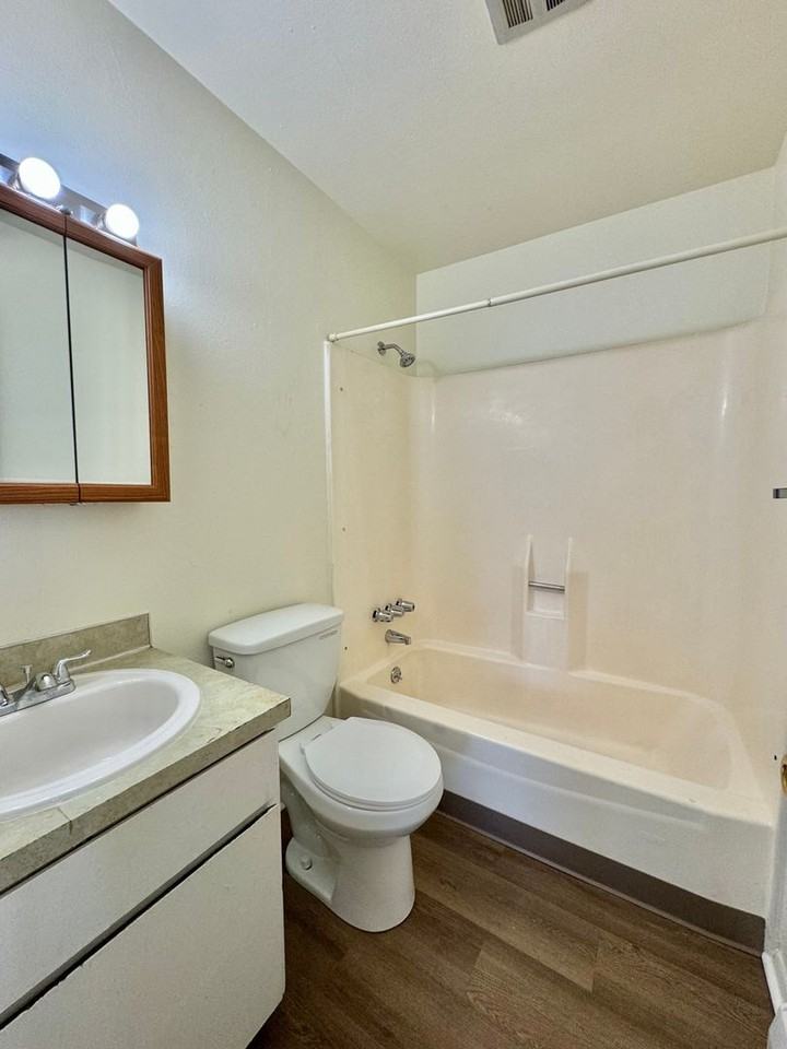 2897 Greenland Drive - Photo 7 of 22