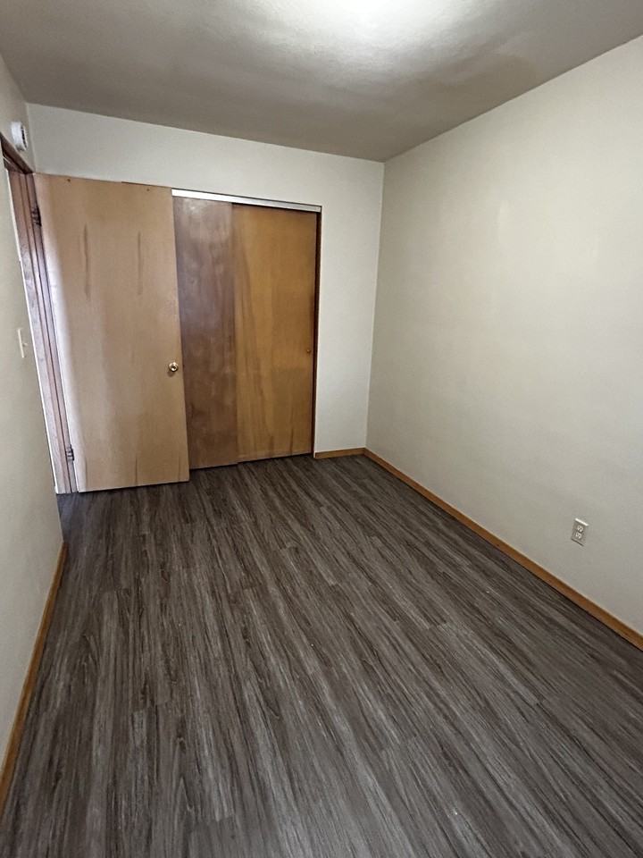 1102 Oxford Avenue ###7 - Photo 4 of 11