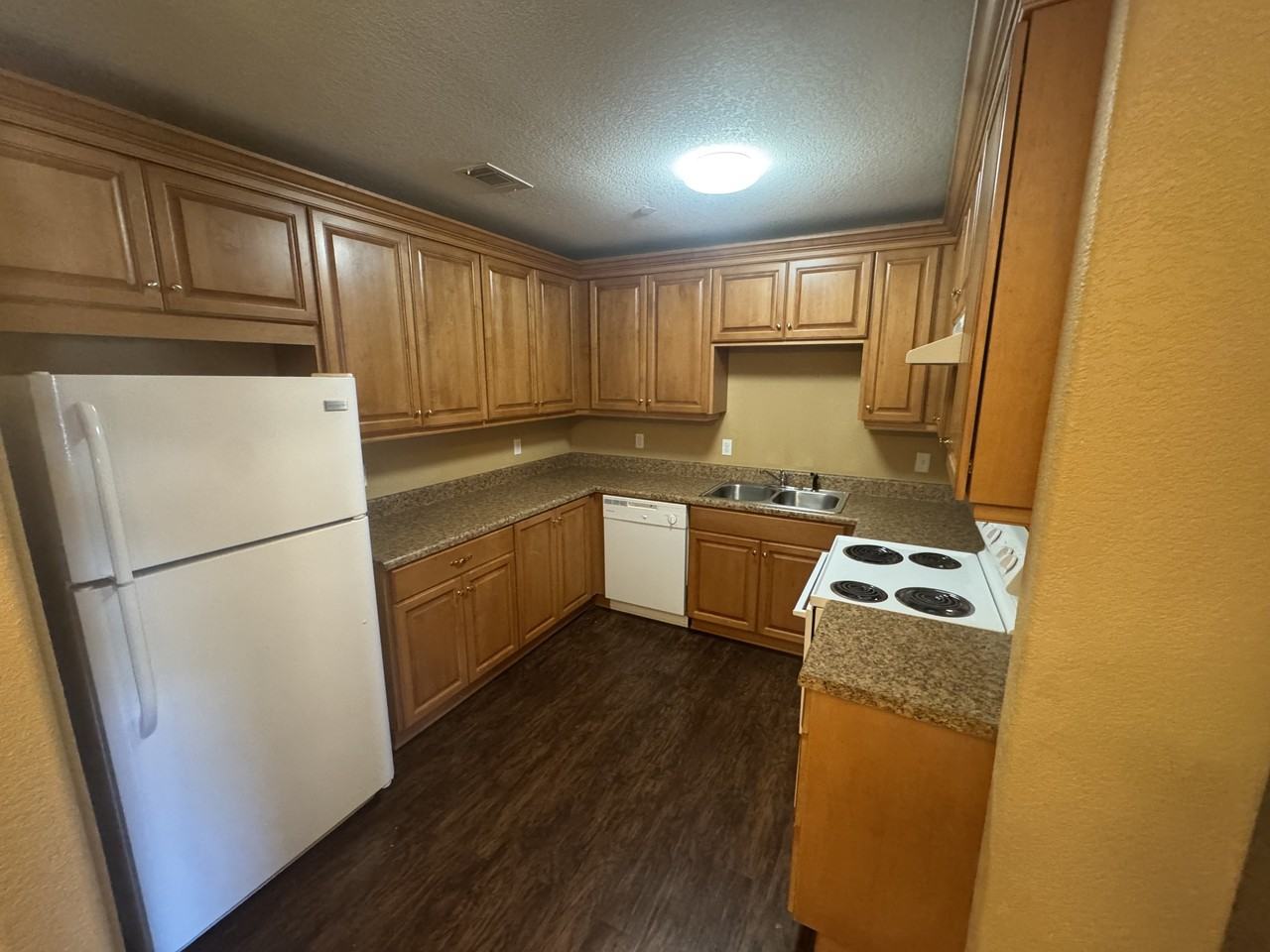 Lake Joanne Dr. 7071 - Photo 6 of 47