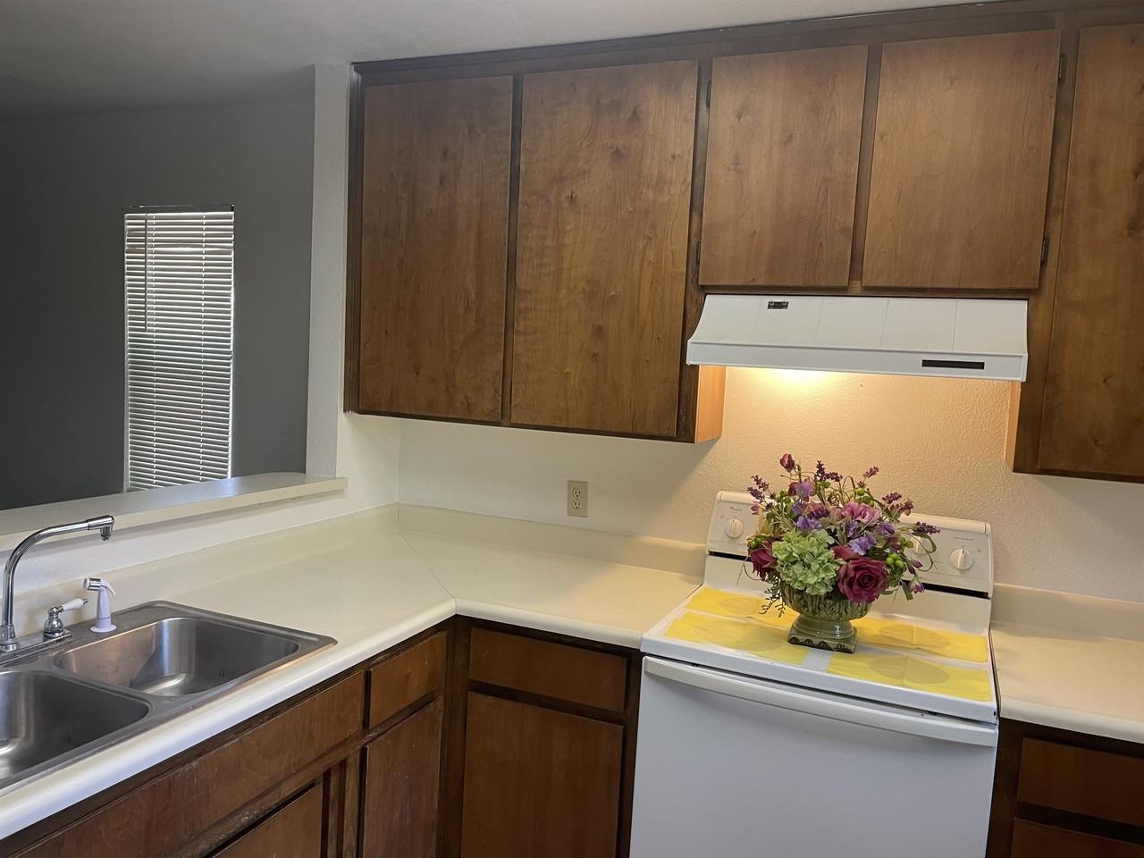 1808 Colorado Avenue - Photo 2 of 50