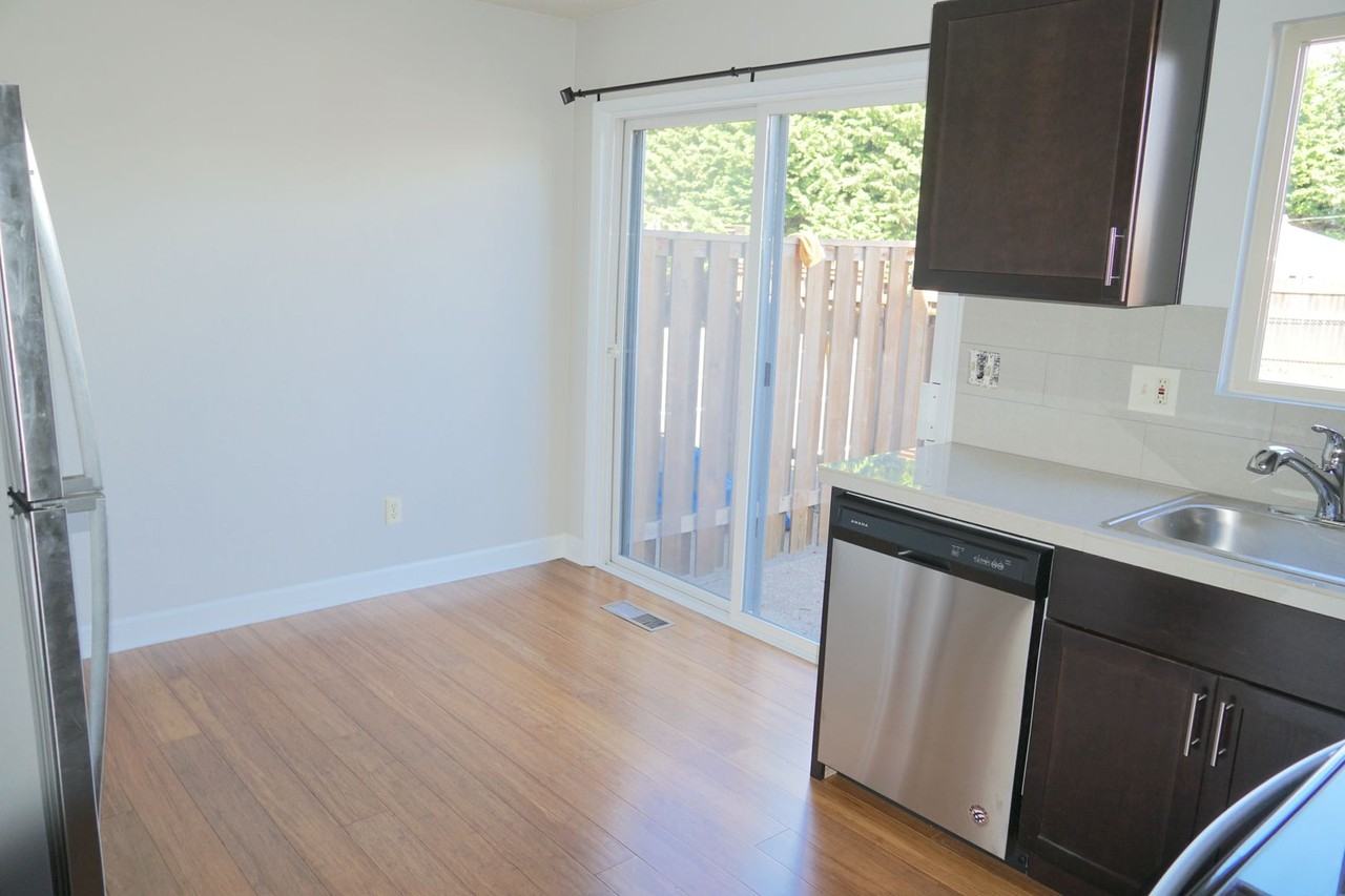 Willamette Center - Photo 2 of 19