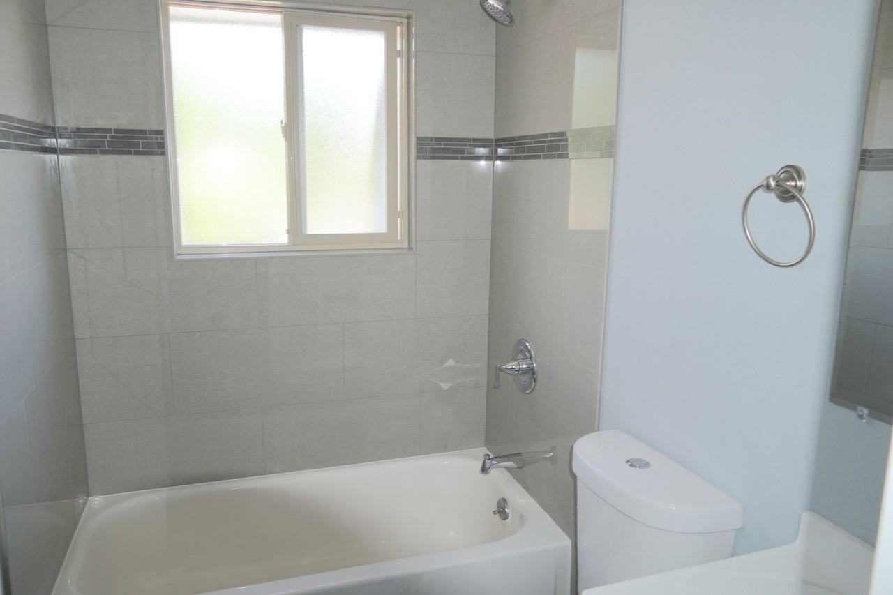 Willamette Center - Photo 3 of 19