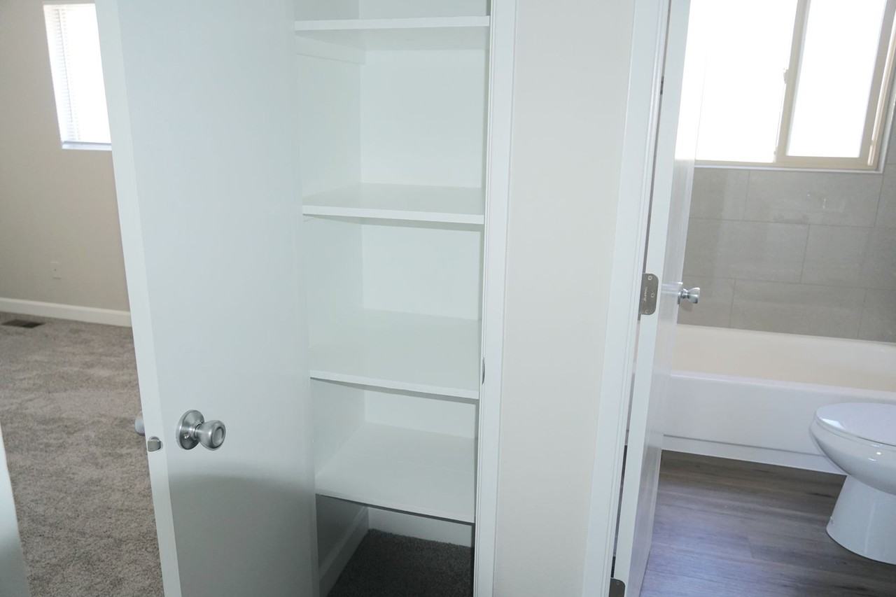 Willamette Center - Photo 6 of 19