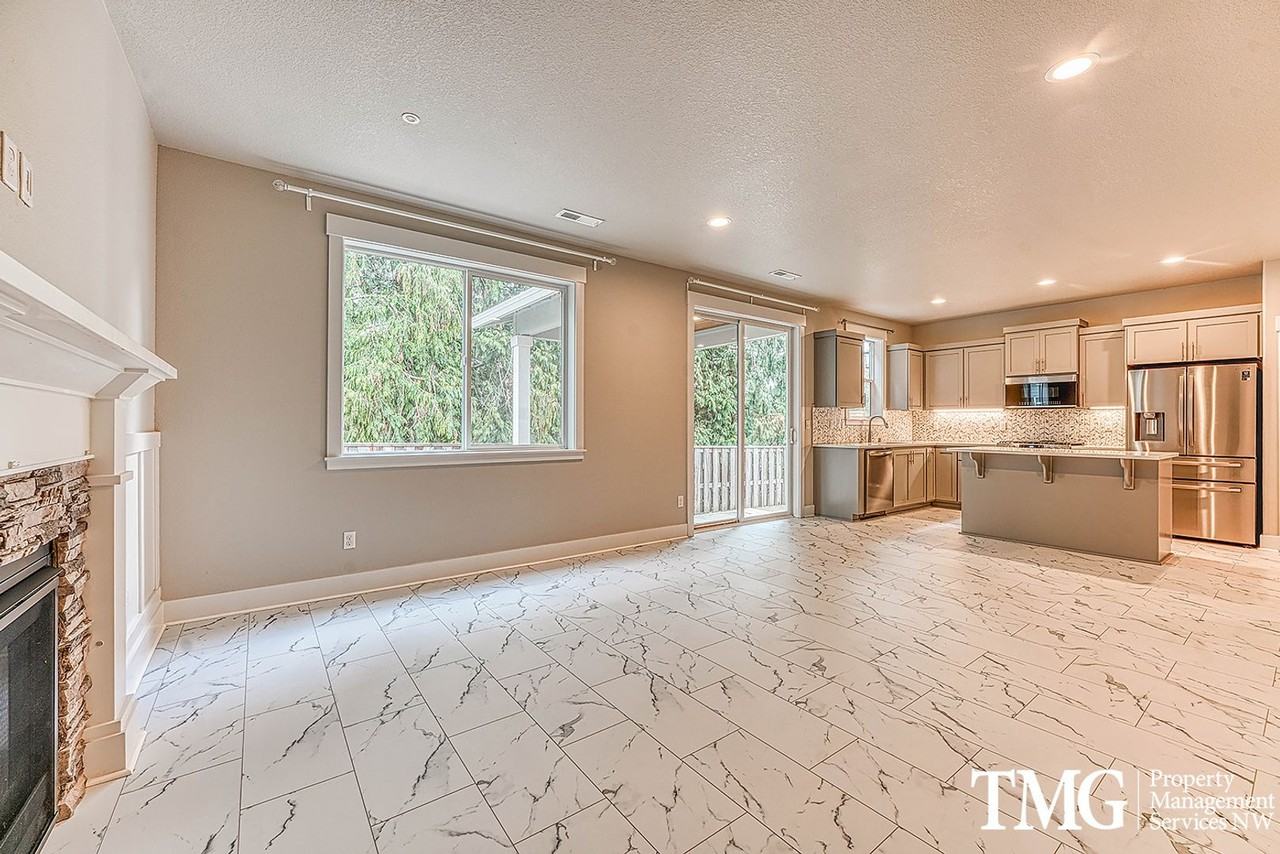 2519 Ne 85th Cir - Photo 3 of 37