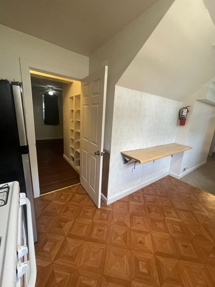 609 Dodge St-LIDESTER - Photo 3 of 29