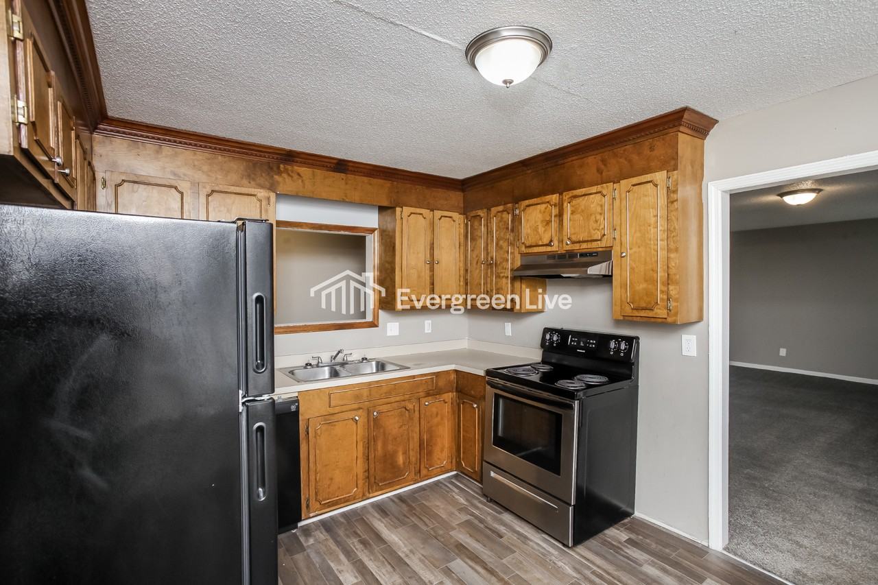 109 Duchess Trl - Photo 7 of 16