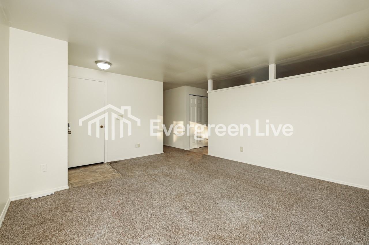 7320 Kirkview Dr - Photo 5 of 16