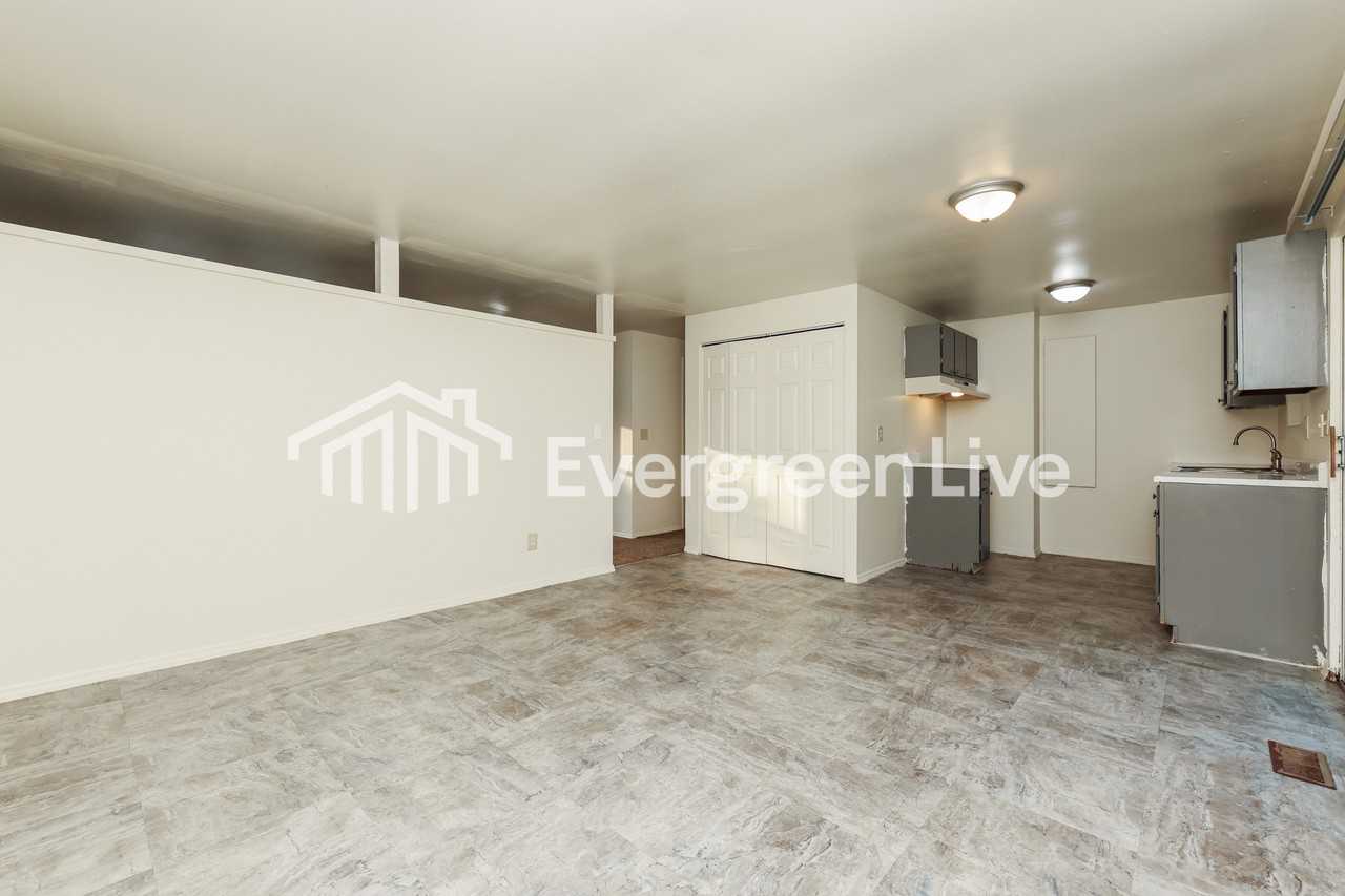 7320 Kirkview Dr - Photo 7 of 16