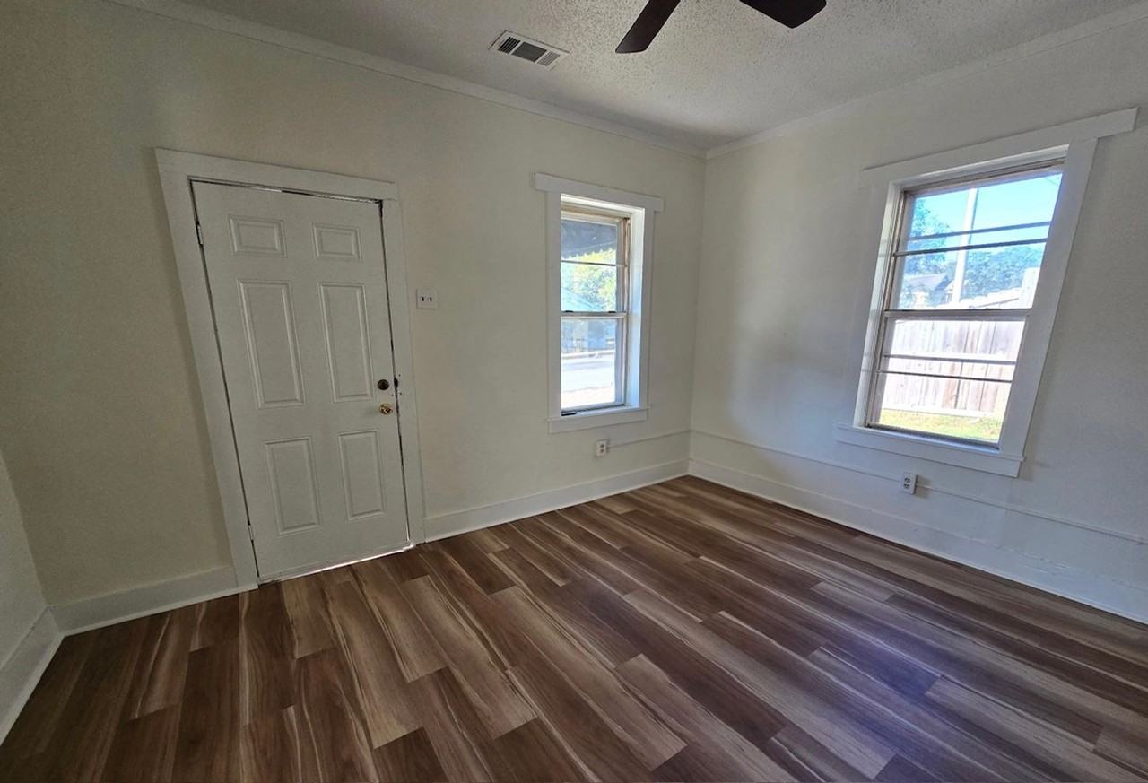 709 West 44th Street - Photo 2 of 11