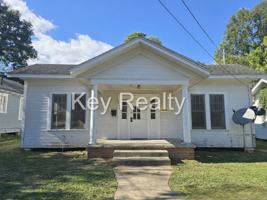 featured image of 2216 Olive St