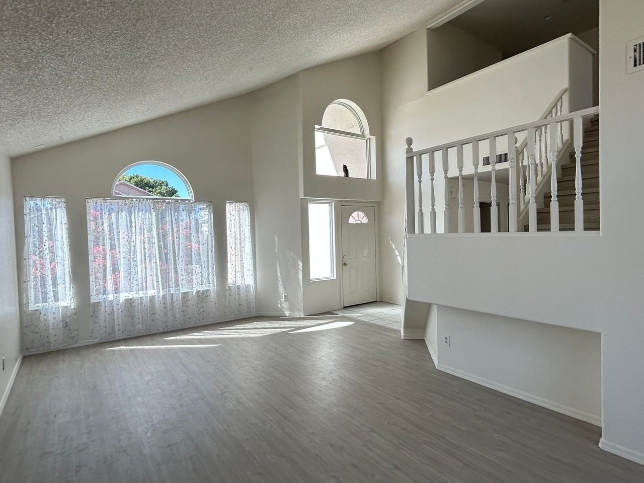 3121 North 113th Lane - Photo 3 of 36