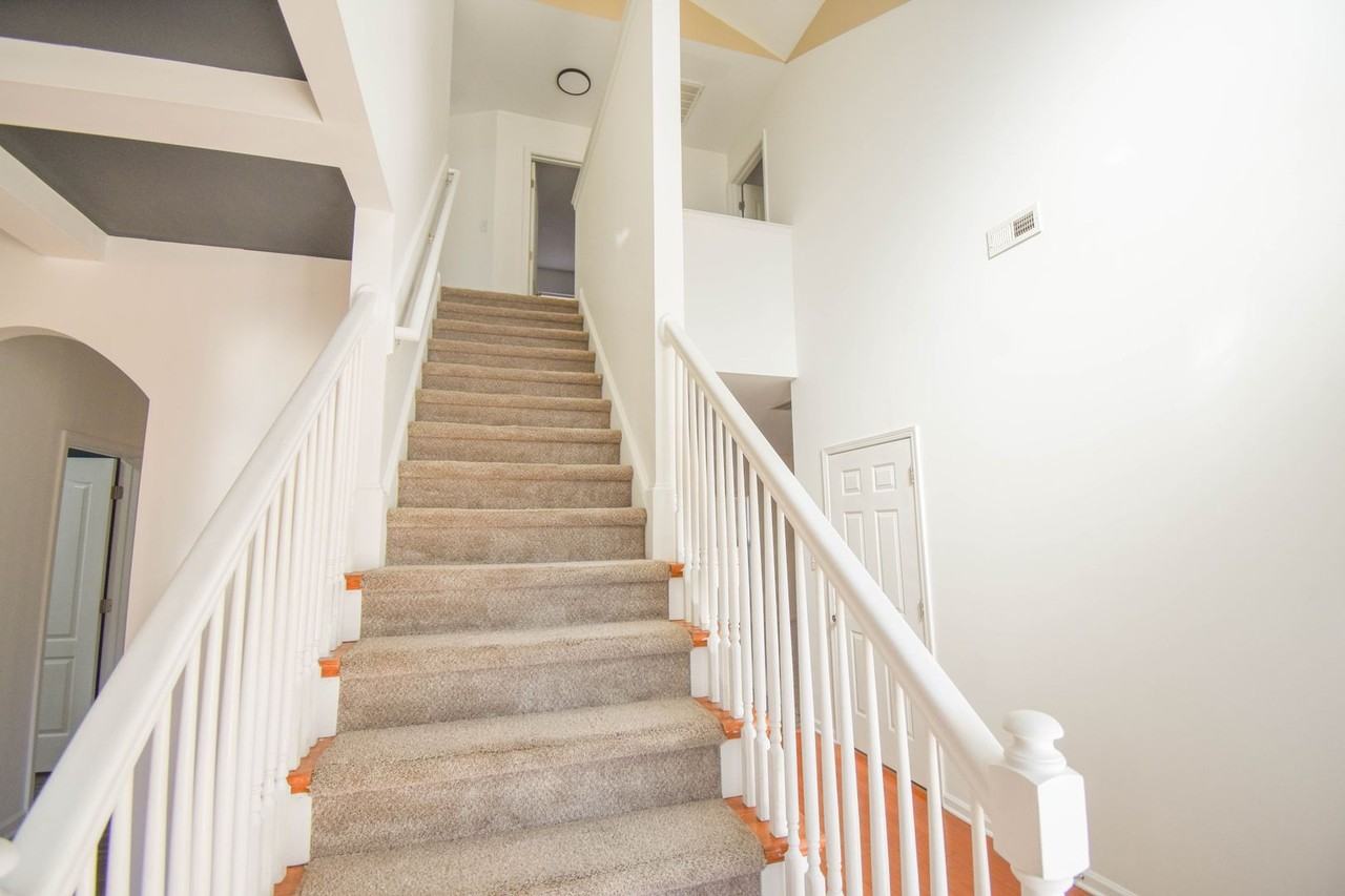 51 Craven Ct - Photo 2 of 25