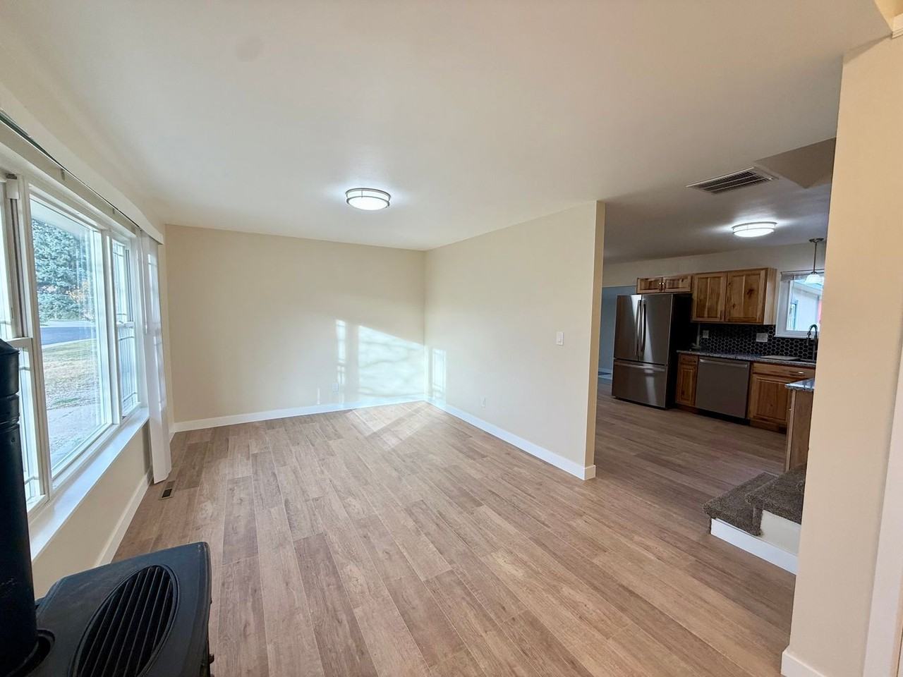 1504 Station Ct - Photo 4 of 31