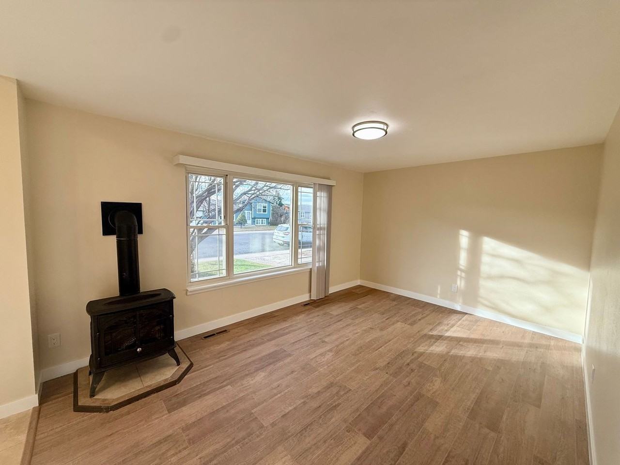 1504 Station Ct - Photo 5 of 31