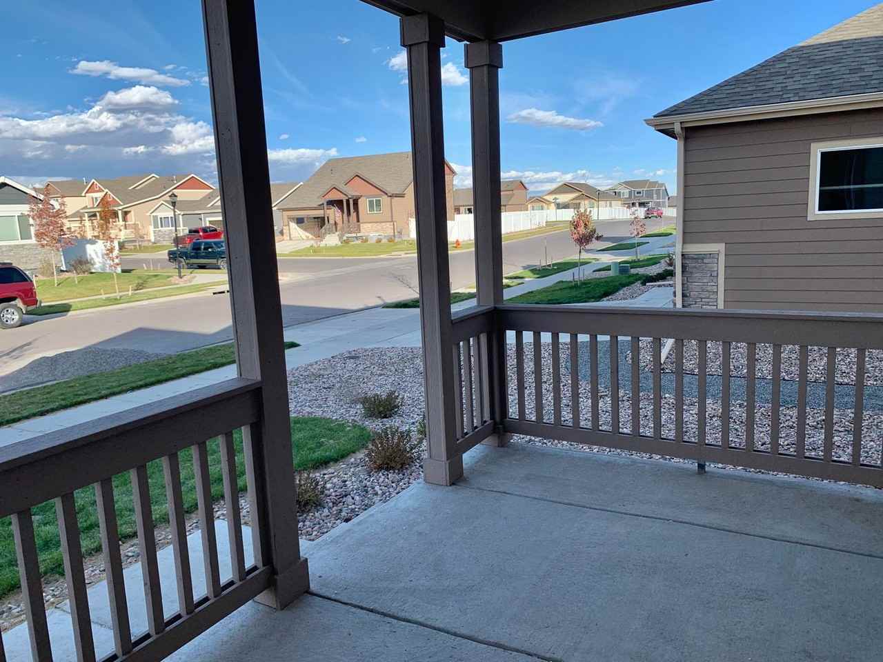 10322 17th St - Photo 4 of 37