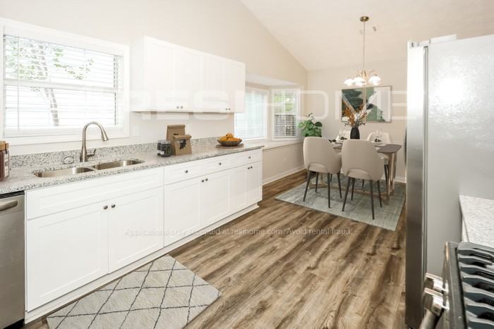 7571 Antebellum Ln - Photo 3 of 17