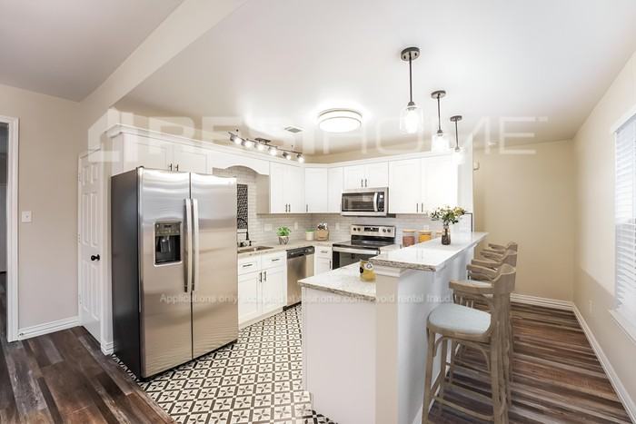 2719 Gertrude Ave - Photo 2 of 16