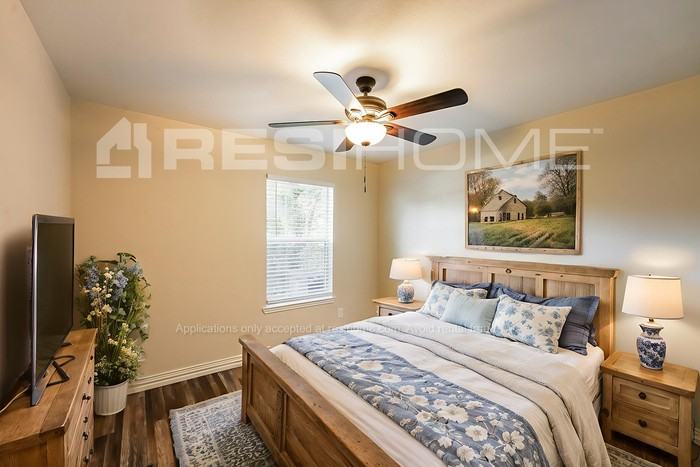 2719 Gertrude Ave - Photo 6 of 16