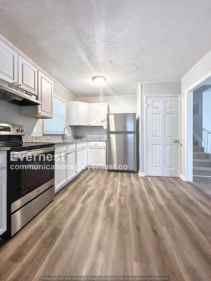 542 Newcastle Rd - Photo 3 of 24