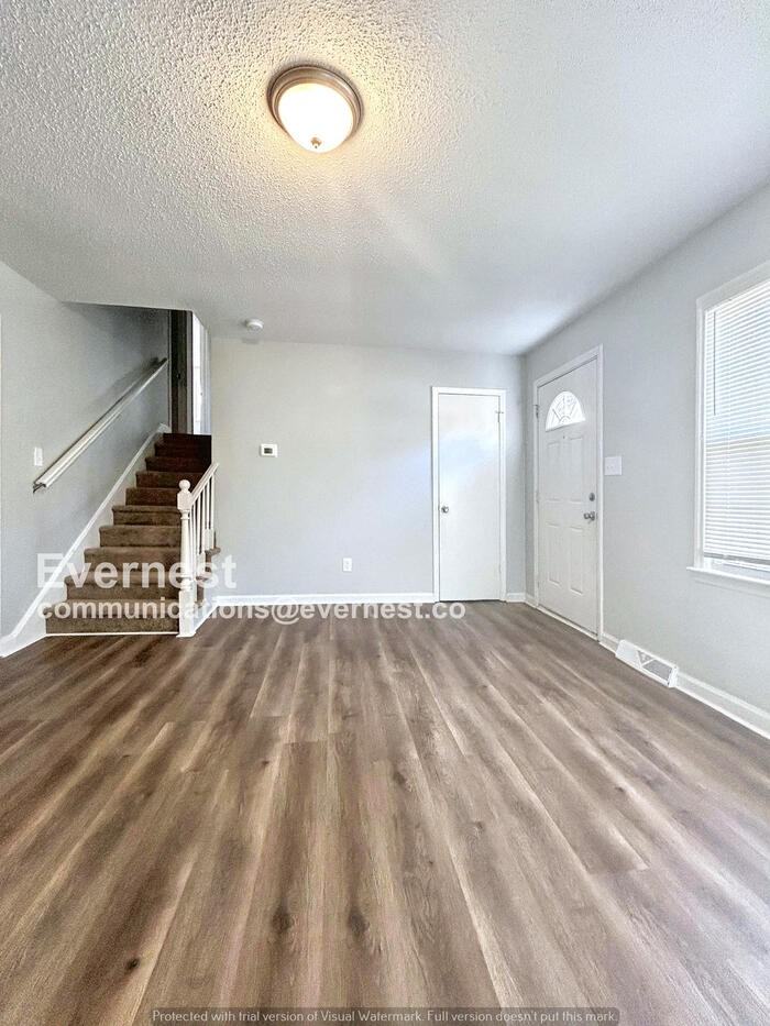 542 Newcastle Rd - Photo 5 of 24