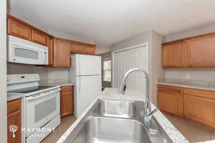 7904 Rainey Dr - Photo 7 of 11