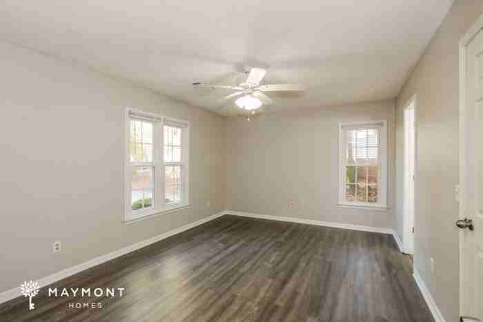 10 Market Hall Ct - Photo 7 of 11