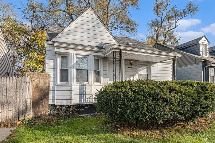 9336 Sussex St - Photo 3 of 20