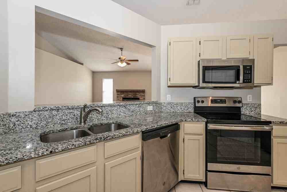 2968 Waters View Cir - Photo 7 of 16