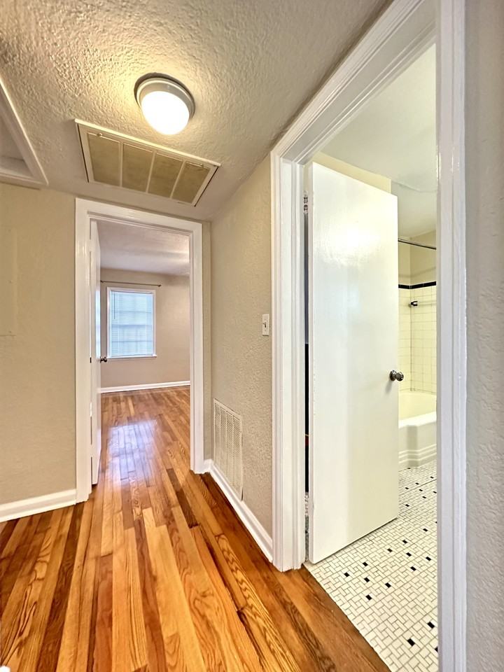 1409 San Juan Court - Photo 3 of 17