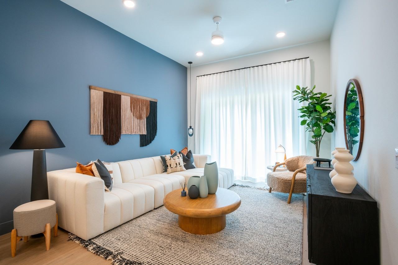 Lantower Midtown - Photo 4 of 50