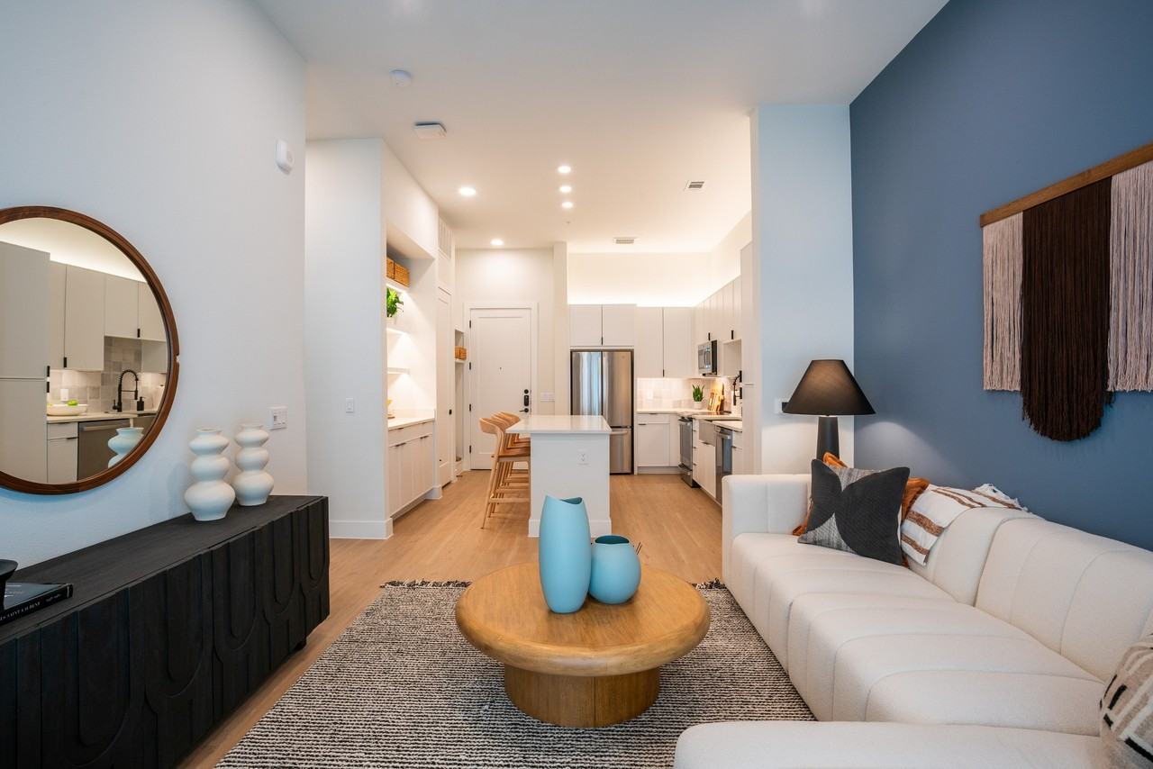 Lantower Midtown - Photo 6 of 50